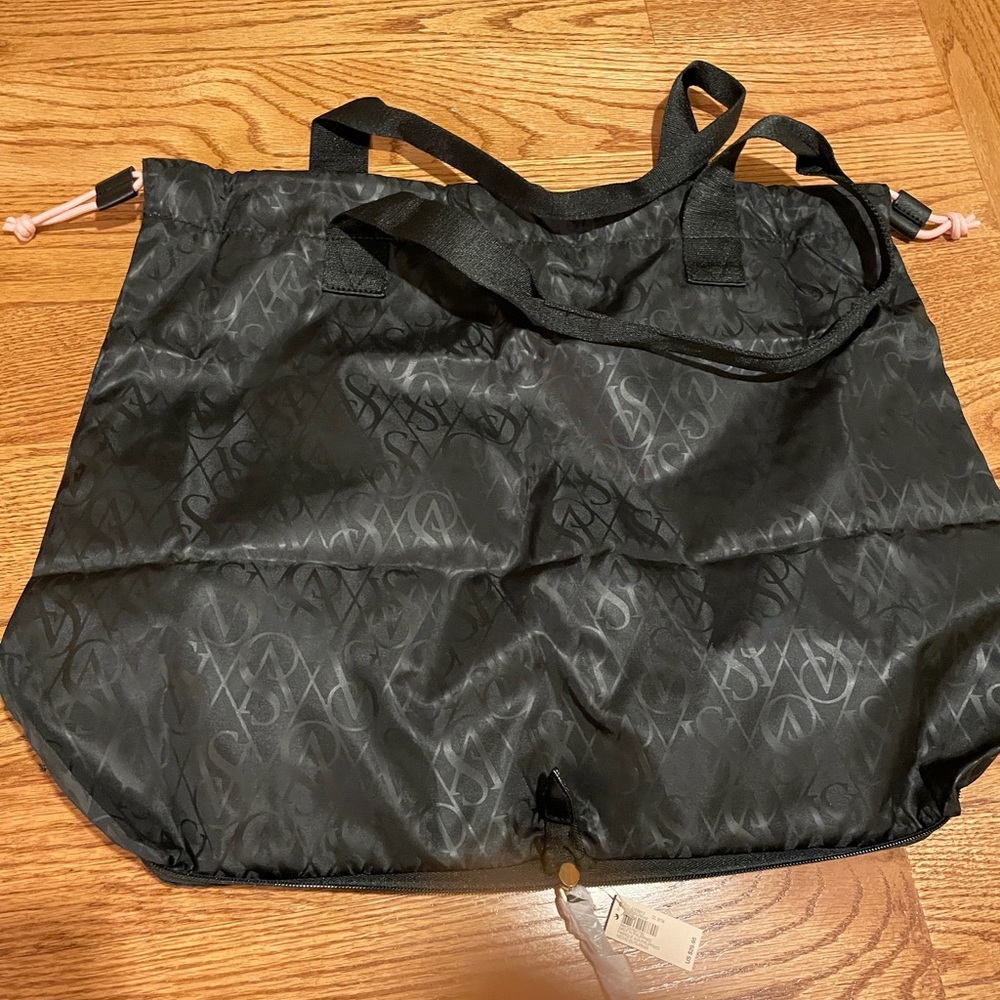 Victoria’s Secret collapsible tote bag nwt 12$